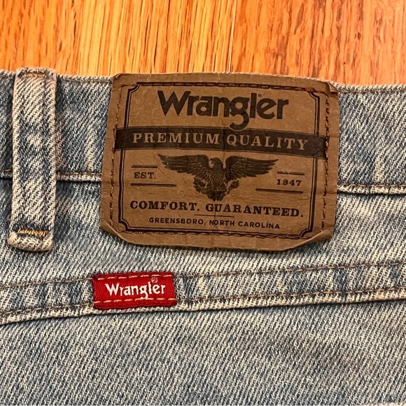 Vintage Wrangler Relaxed Fit Light Wash Jeans 34 x 30 - Picture 4 of 7